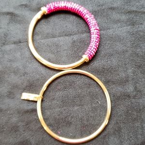 🛍 NWOT Gold and pink bangles